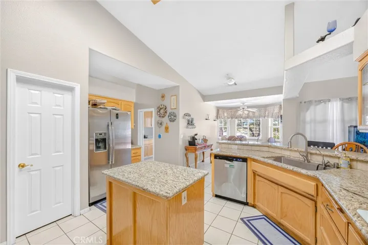 10505 Canyon, Oak Hills, California 92344
