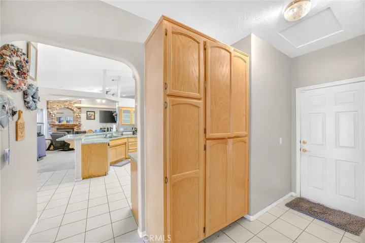 10505 Canyon, Oak Hills, California 92344