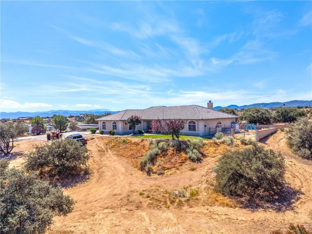 10505 Canyon, Oak Hills, California 92344