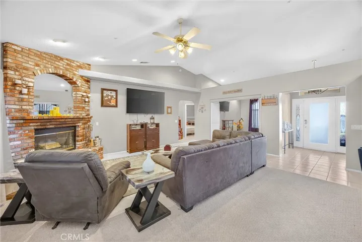 10505 Canyon, Oak Hills, California 92344