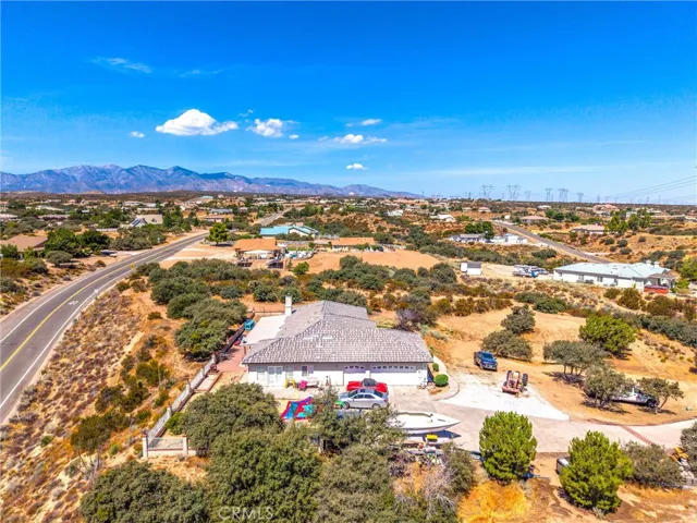 10505 Canyon, Oak Hills, California 92344