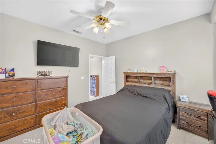 10505 Canyon, Oak Hills, California 92344
