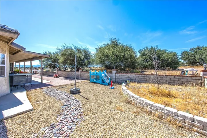 10505 Canyon, Oak Hills, California 92344