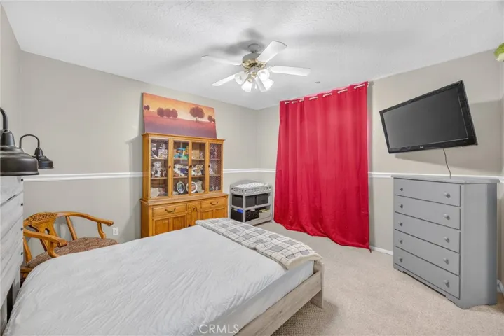 10505 Canyon, Oak Hills, California 92344