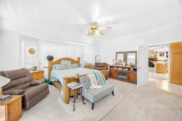 10505 Canyon, Oak Hills, California 92344