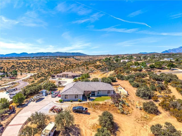 10505 Canyon, Oak Hills, California 92344