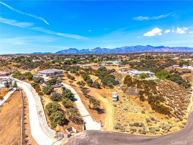 10505 Canyon, Oak Hills, California 92344