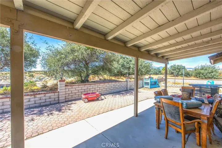 10505 Canyon, Oak Hills, California 92344