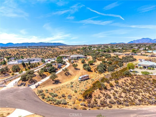 10505 Canyon, Oak Hills, California 92344