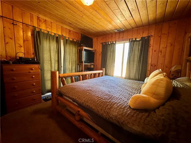 155 Coy Ln, Big Bear City, California 92314