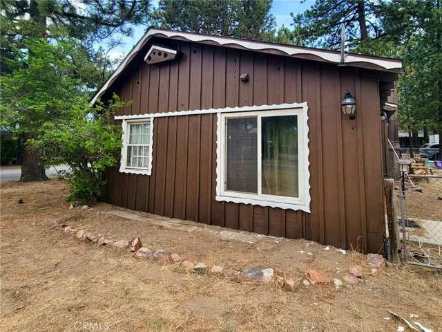 155 Coy Ln, Big Bear City, California 92314