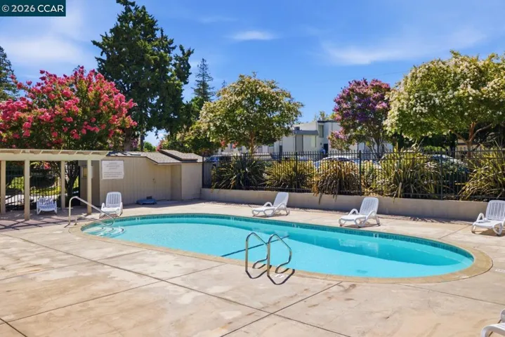 2037 Sierra Rd 5, Concord, California 94518
