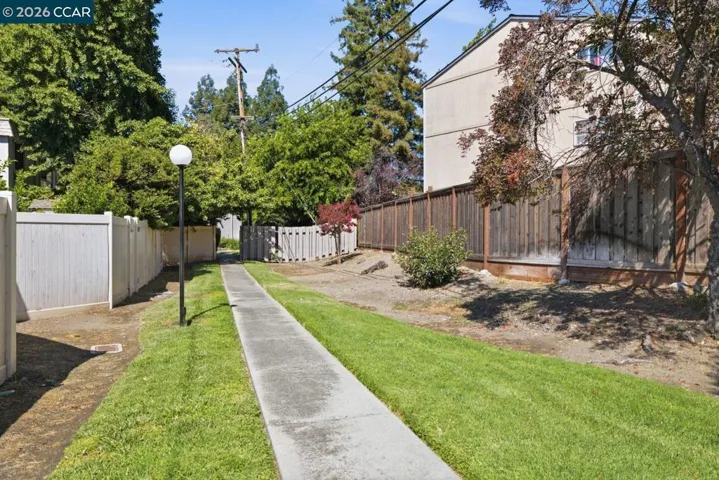2037 Sierra Rd 5, Concord, California 94518