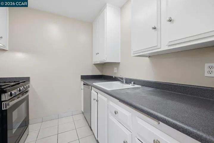 2037 Sierra Rd 5, Concord, California 94518