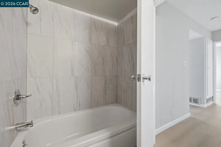 2037 Sierra Rd 5, Concord, California 94518