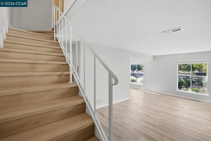 2037 Sierra Rd 5, Concord, California 94518