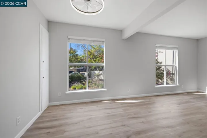 2037 Sierra Rd 5, Concord, California 94518