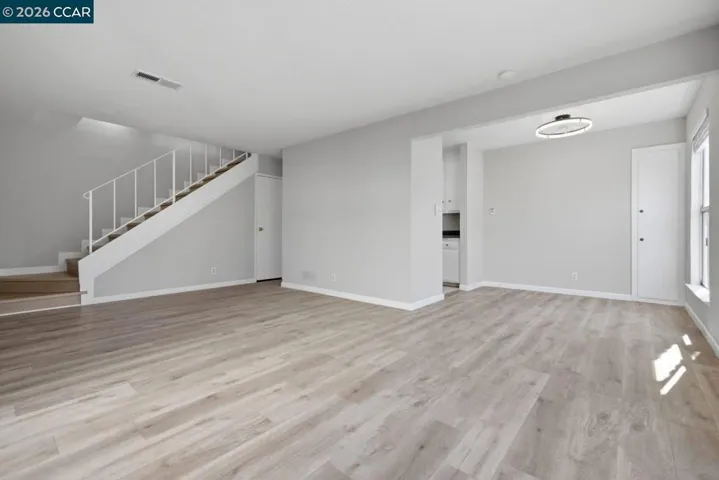 2037 Sierra Rd 5, Concord, California 94518