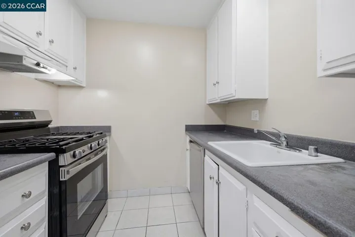 2037 Sierra Rd 5, Concord, California 94518