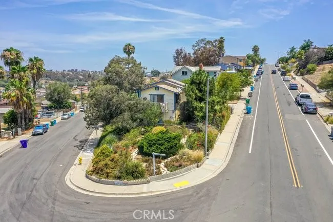 5210 Roswell, San Diego, California 92114