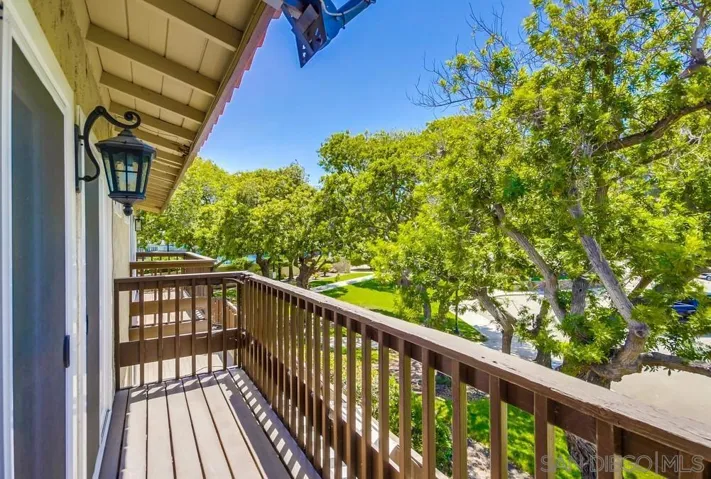6952 Camino Amero, San Diego, California 92111