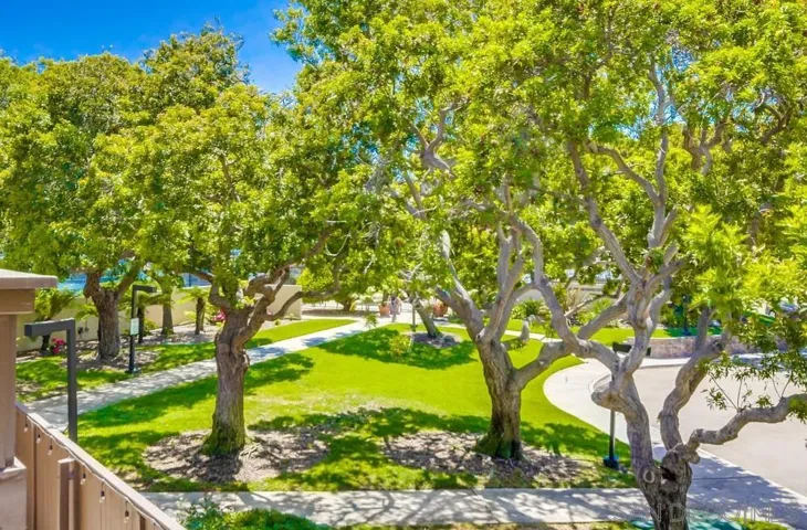 6952 Camino Amero, San Diego, California 92111