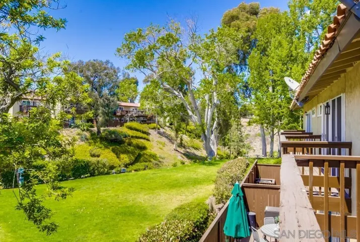 6952 Camino Amero, San Diego, California 92111