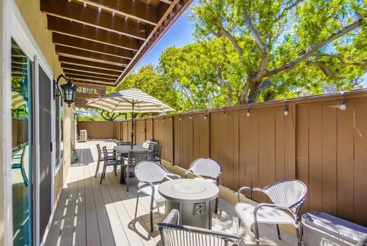6952 Camino Amero, San Diego, California 92111