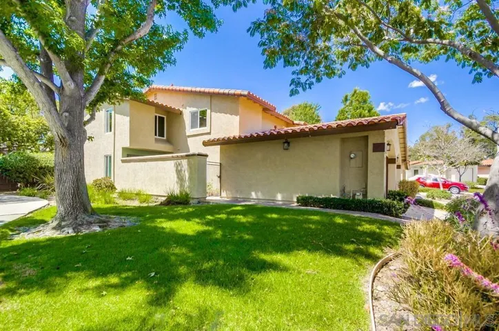 6952 Camino Amero, San Diego, California 92111