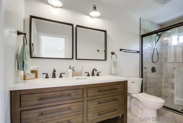 6952 Camino Amero, San Diego, California 92111