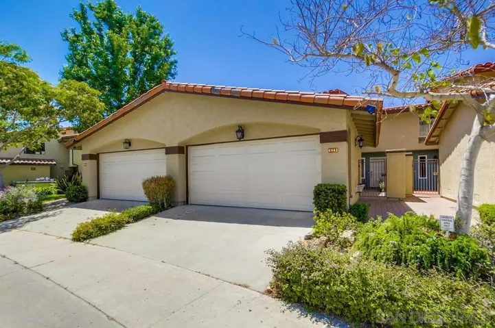6952 Camino Amero, San Diego, California 92111