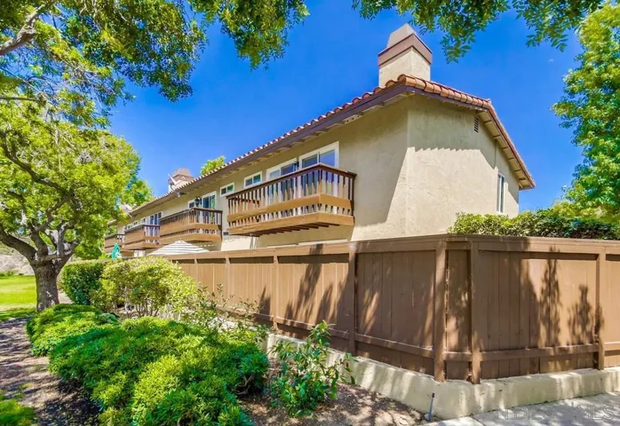 6952 Camino Amero, San Diego, California 92111
