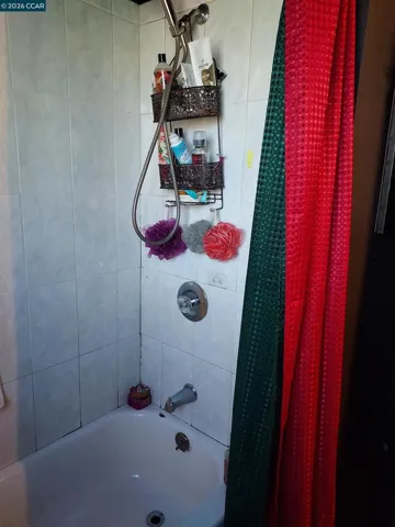 2nd Floor Bathroom