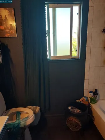2nd Floor Bathroom