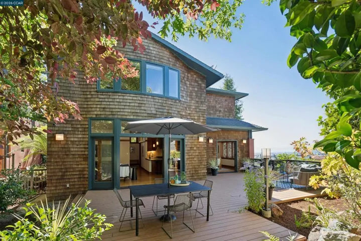 4908 Cochrane Ave, Oakland, California 94618