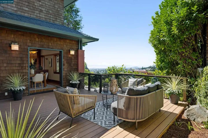4908 Cochrane Ave, Oakland, California 94618