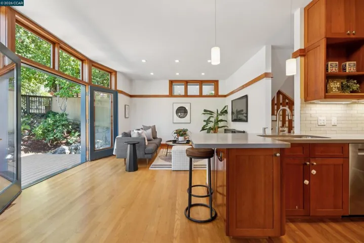 4908 Cochrane Ave, Oakland, California 94618