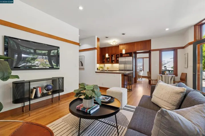 4908 Cochrane Ave, Oakland, California 94618