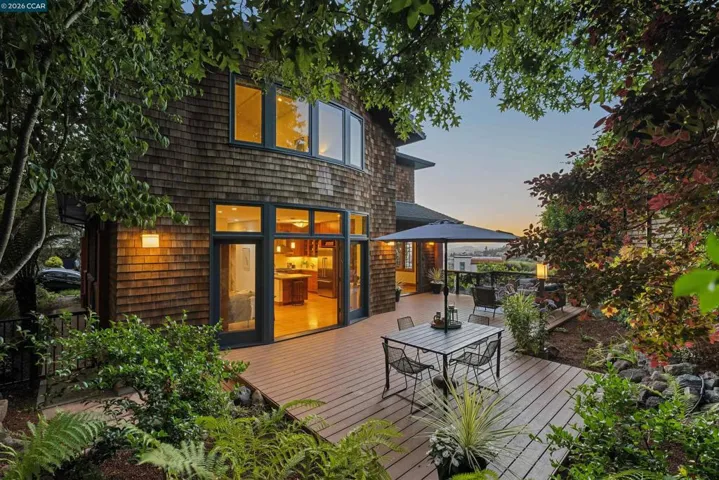 4908 Cochrane Ave, Oakland, California 94618