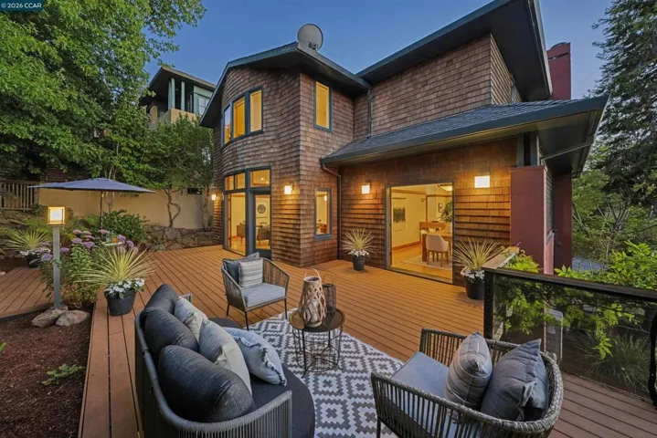 4908 Cochrane Ave, Oakland, California 94618