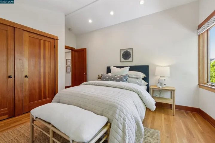 4908 Cochrane Ave, Oakland, California 94618