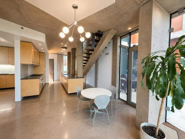 102 University Avenue 3c, Palo Alto, California 94301
