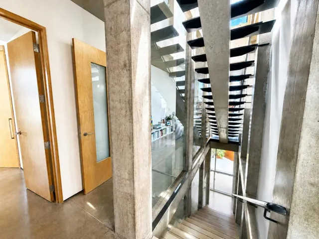 102 University Avenue 3c, Palo Alto, California 94301