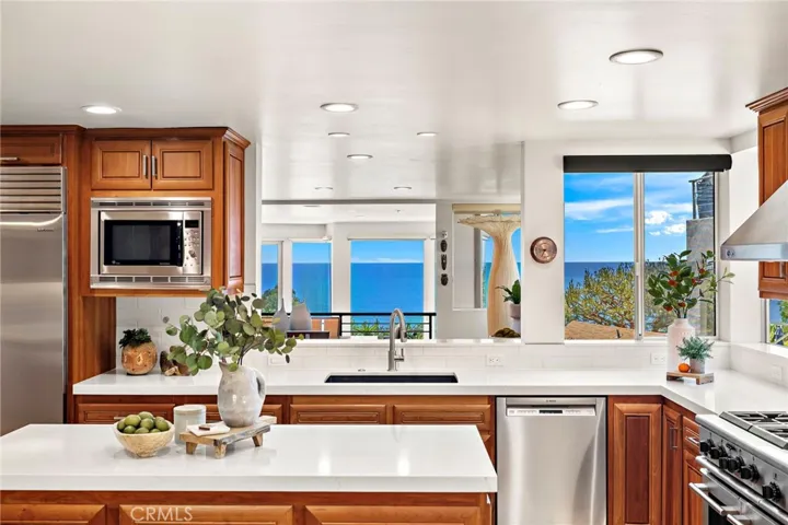 2166 Ruby Place, Laguna Beach, California 92651