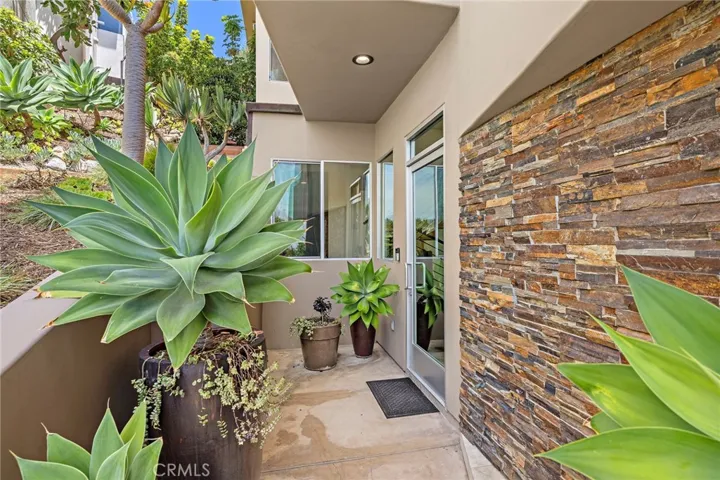 2166 Ruby Place, Laguna Beach, California 92651