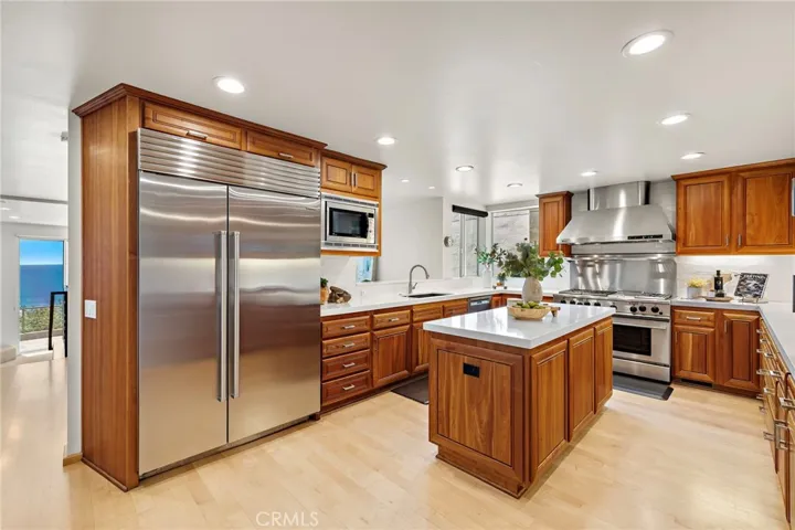 2166 Ruby Place, Laguna Beach, California 92651