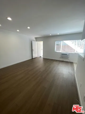 744 Pier Avenue 1, Santa Monica, California 90405