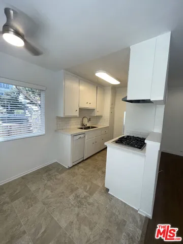 744 Pier Avenue 1, Santa Monica, California 90405