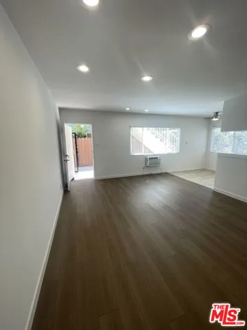 744 Pier Avenue 1, Santa Monica, California 90405