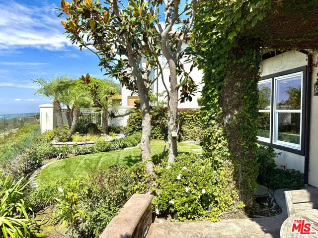5 Marisol, Newport Coast, California 92657